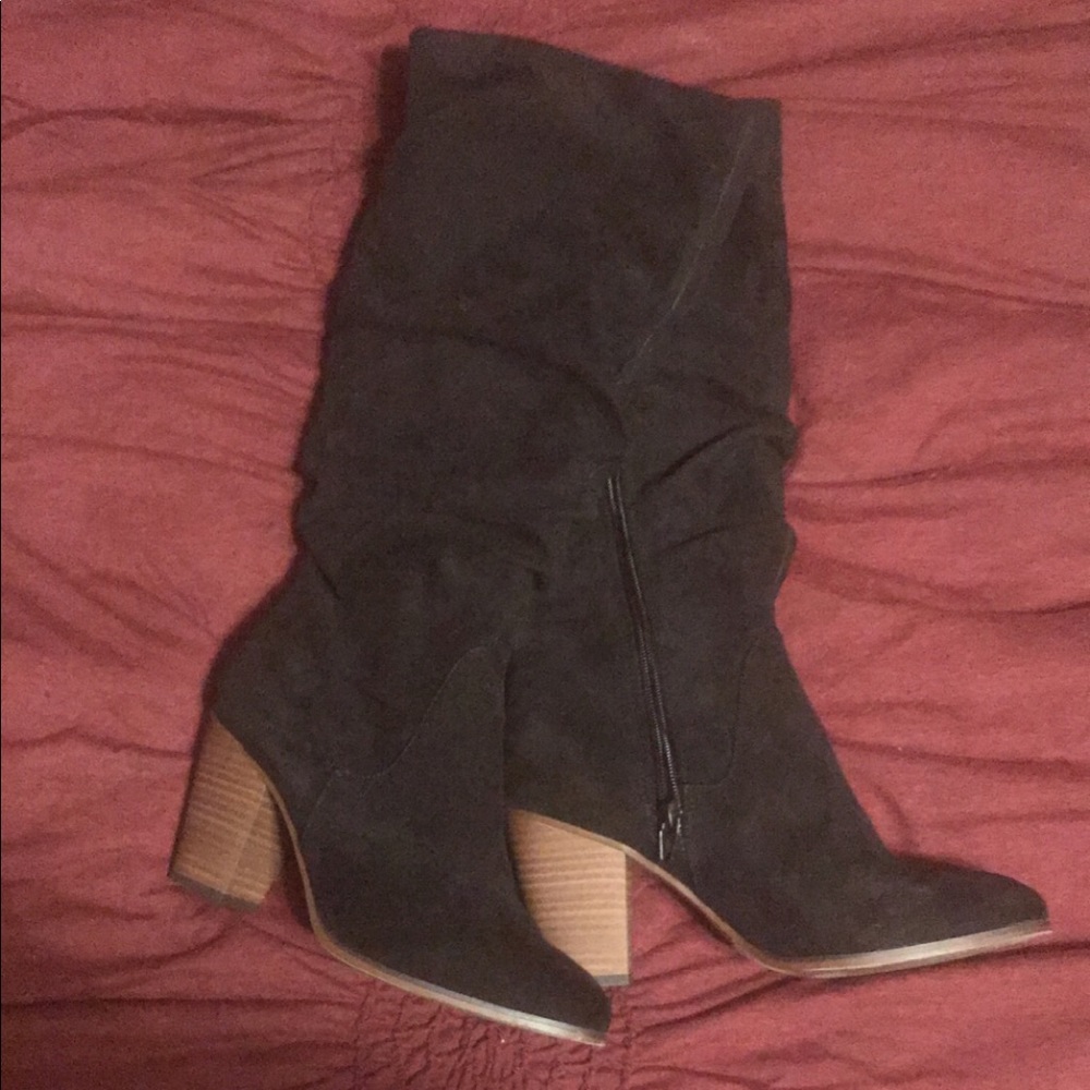 Adorable suede block heel boots